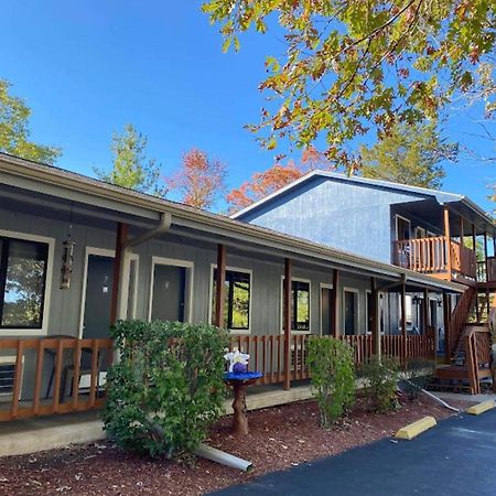 Shady Acre Inn And Suites Branson West Exteriör bild