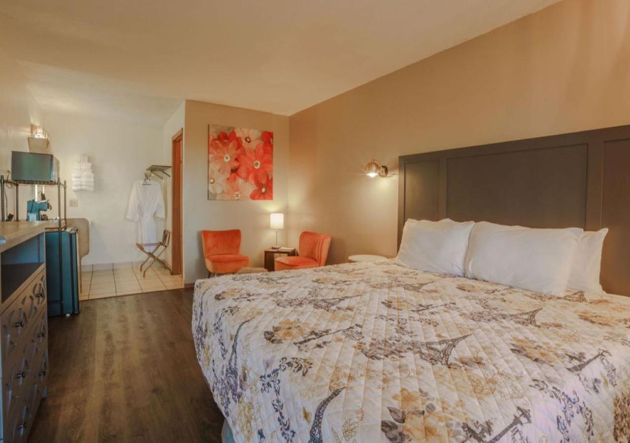 Shady Acre Inn And Suites Branson West Exteriör bild