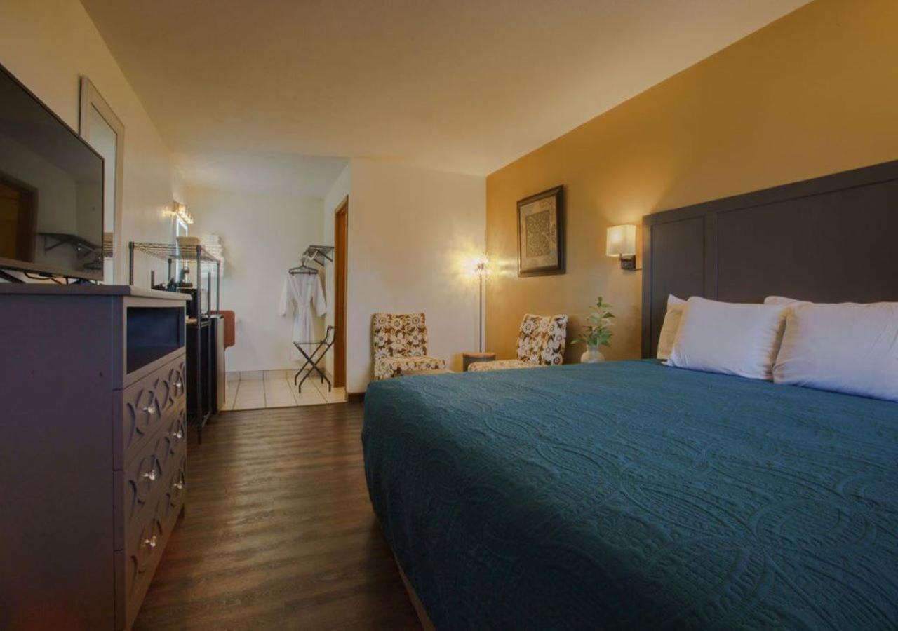 Shady Acre Inn And Suites Branson West Exteriör bild