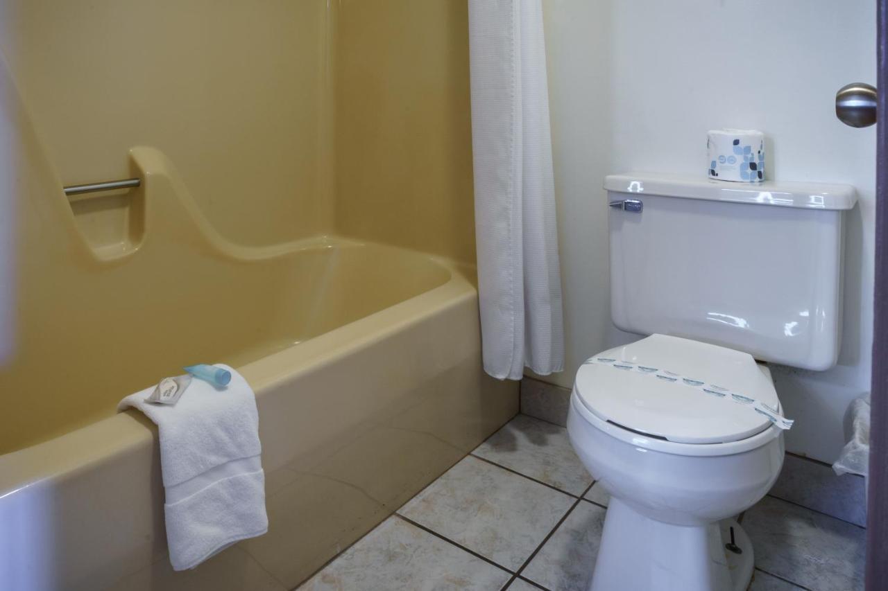 Shady Acre Inn And Suites Branson West Exteriör bild