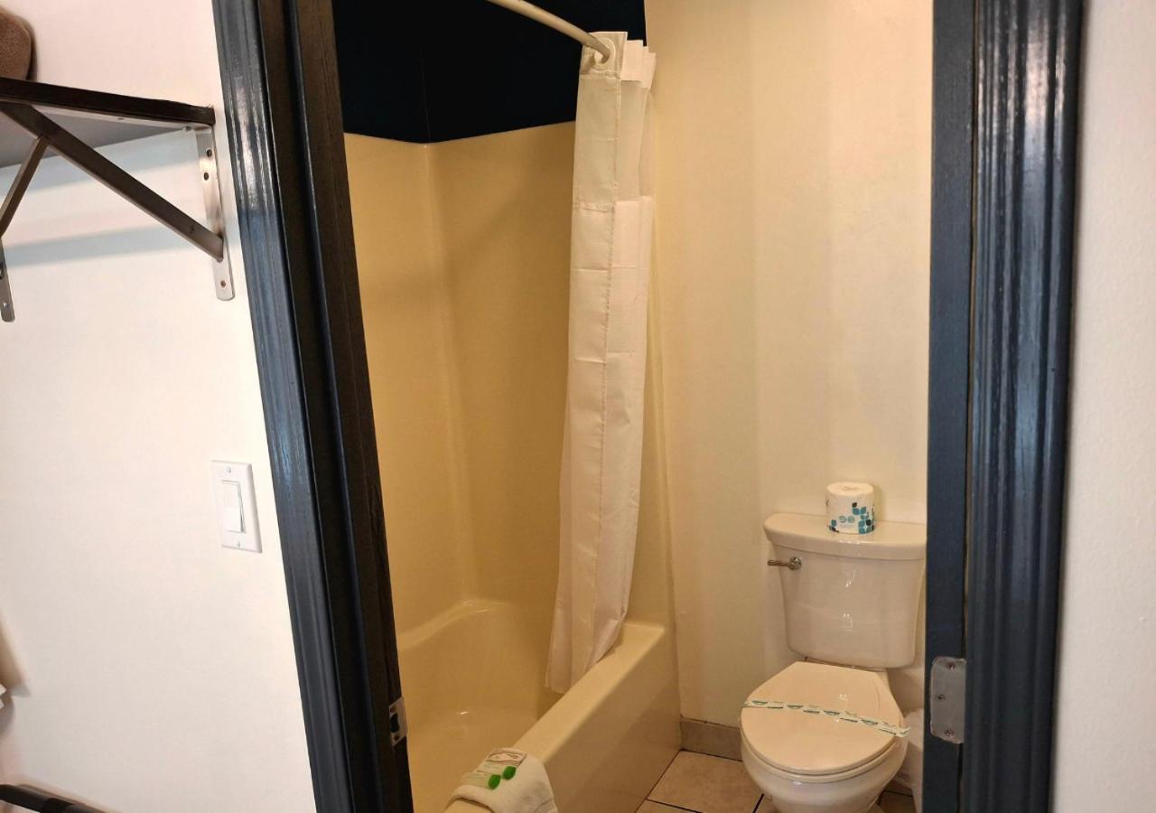 Shady Acre Inn And Suites Branson West Exteriör bild