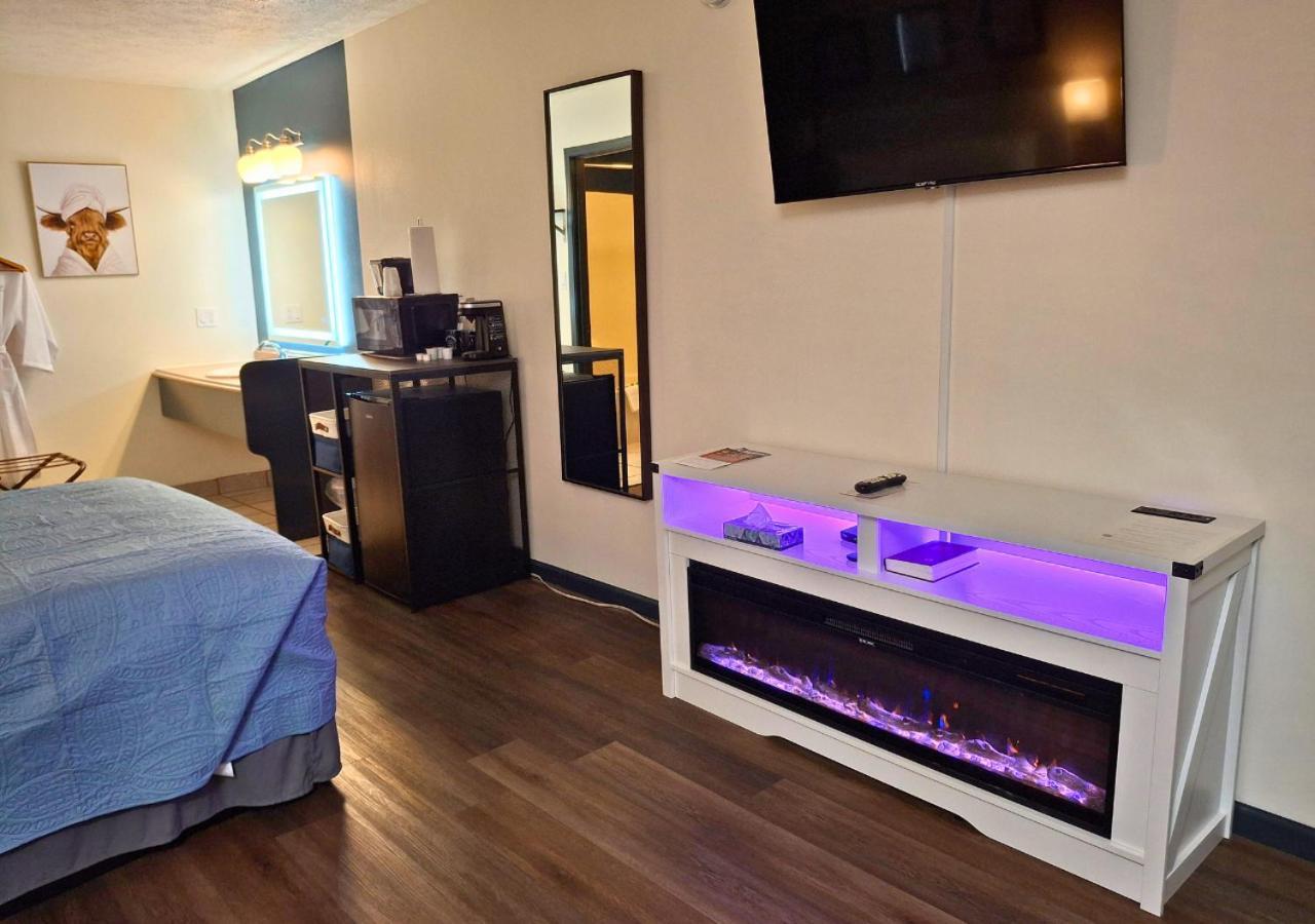 Shady Acre Inn And Suites Branson West Exteriör bild