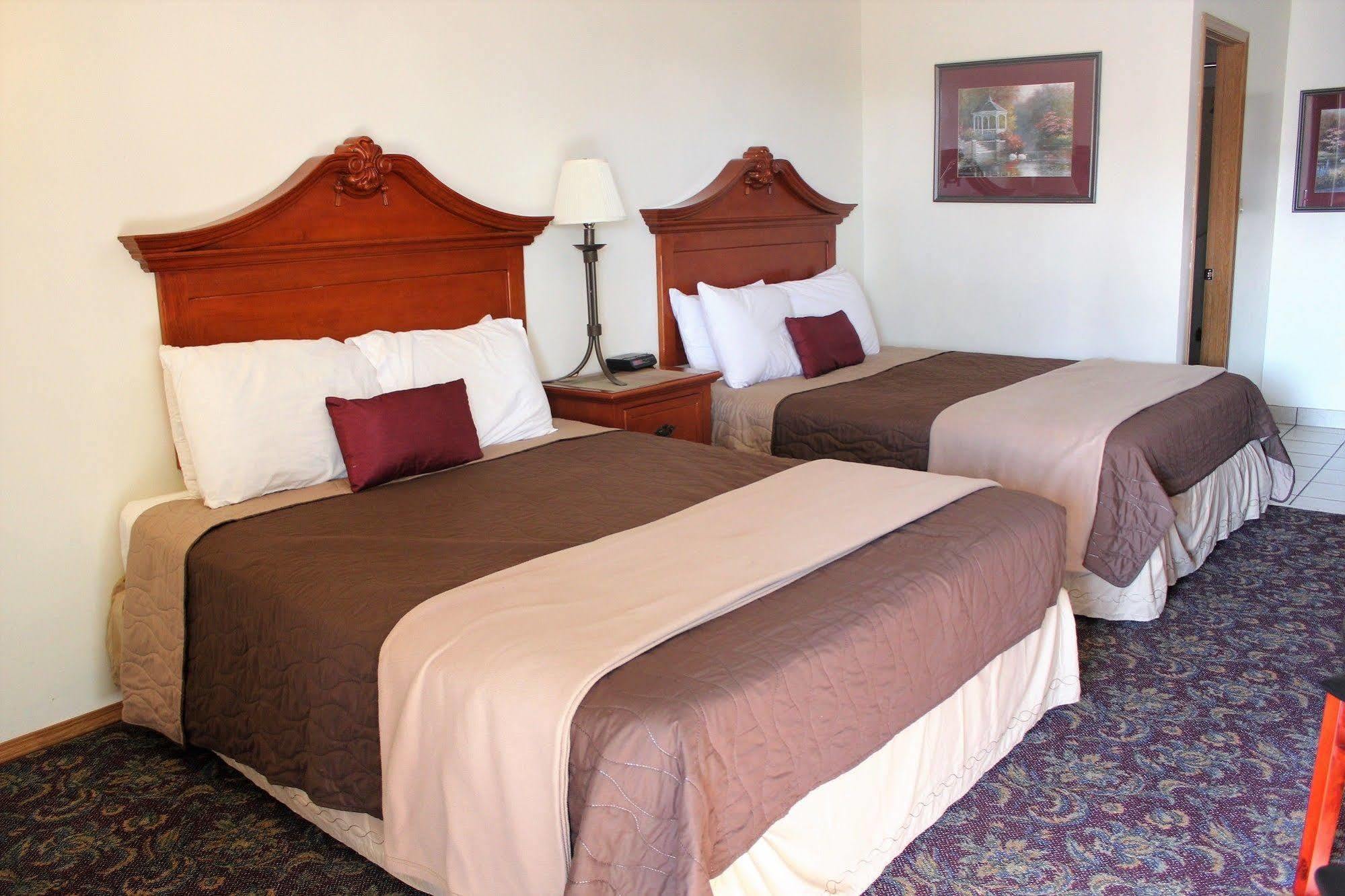 Shady Acre Inn And Suites Branson West Exteriör bild